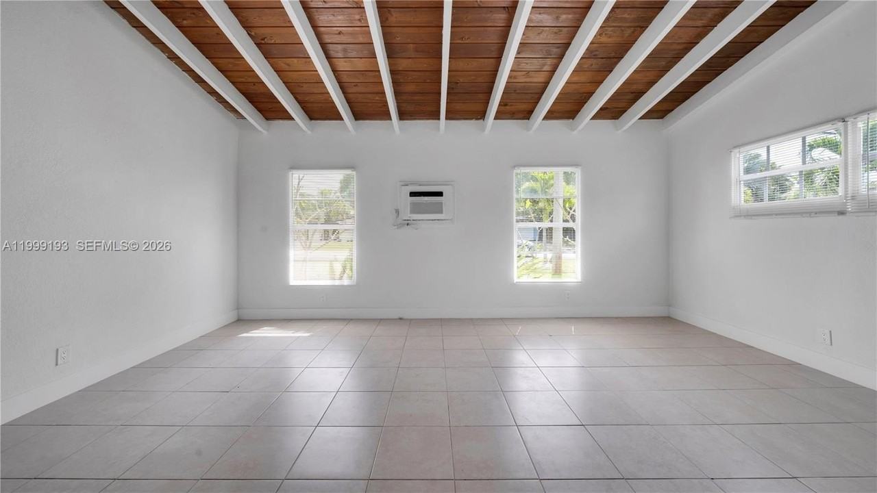 1501 Sw 21st St #1-2 - Photo 4 of 20