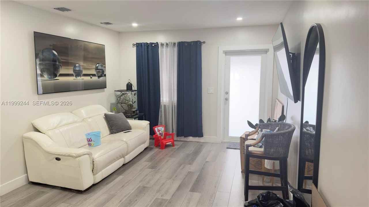 434 Tamiami Blvd #0 - Photo 3 of 32