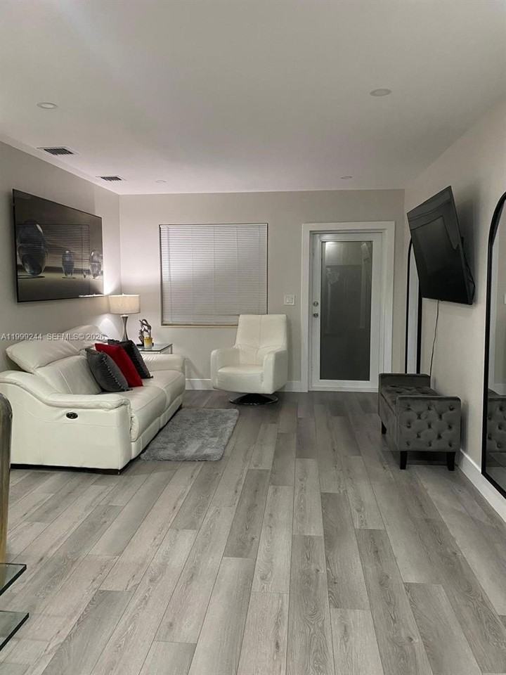 434 Tamiami Blvd #0 - Photo 4 of 32