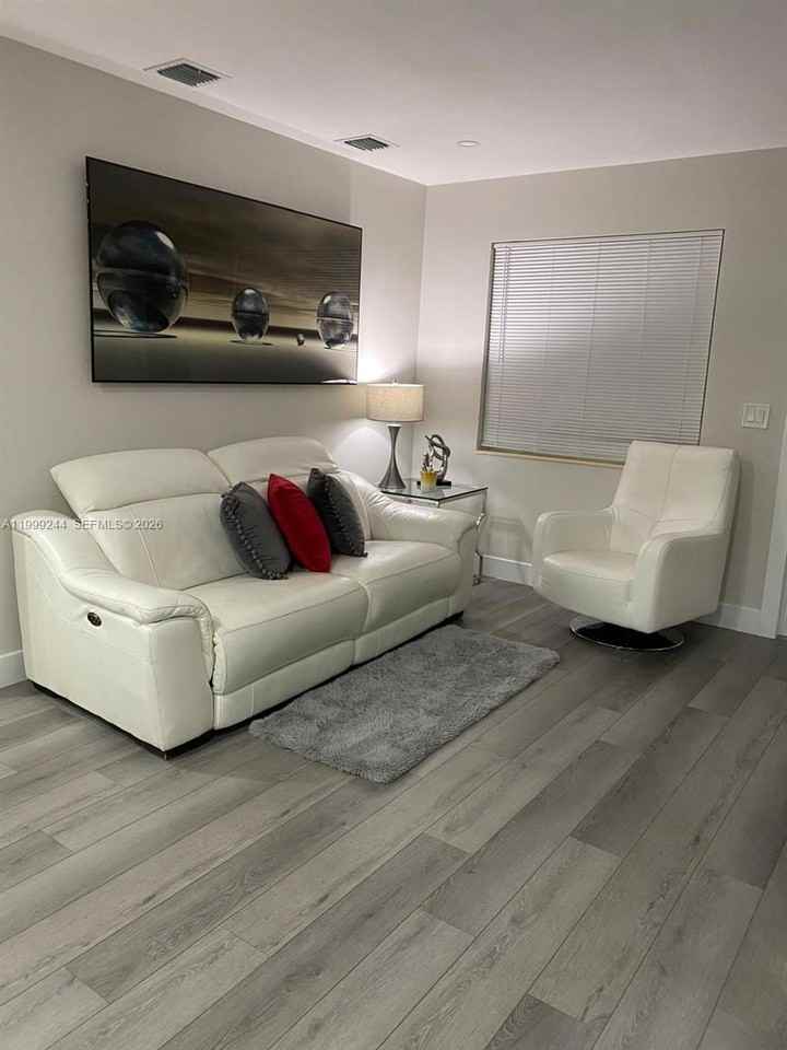 434 Tamiami Blvd #0 - Photo 5 of 32