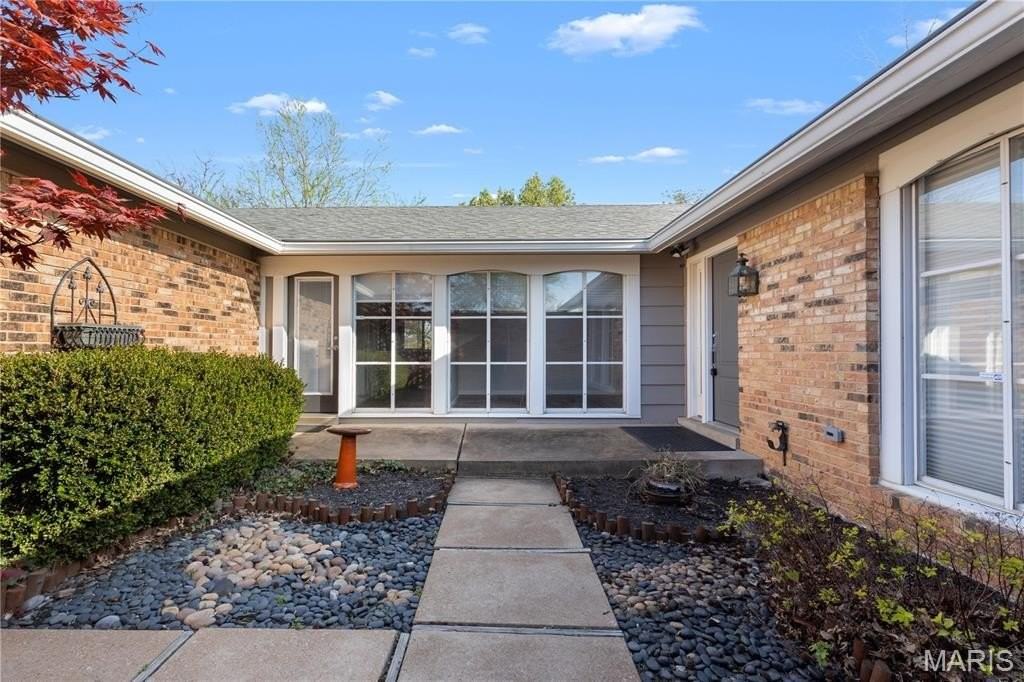 606 Rue Montand Dr - Photo 2 of 25