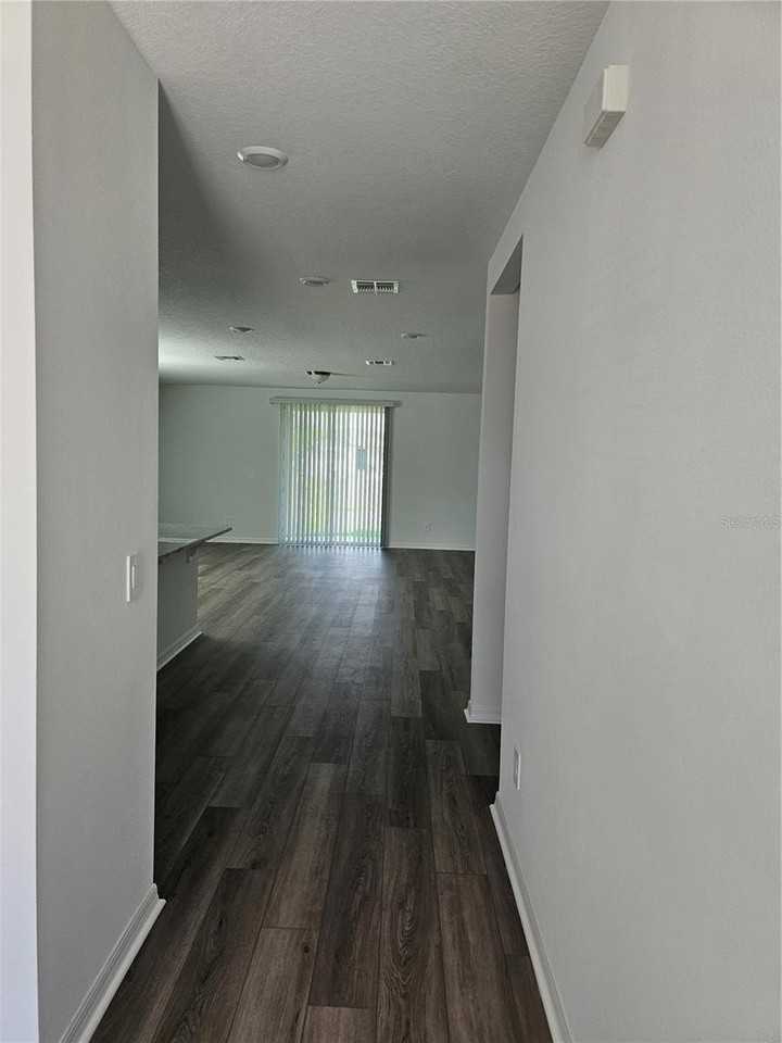 4519 Windy Oak Way - Photo 3 of 32