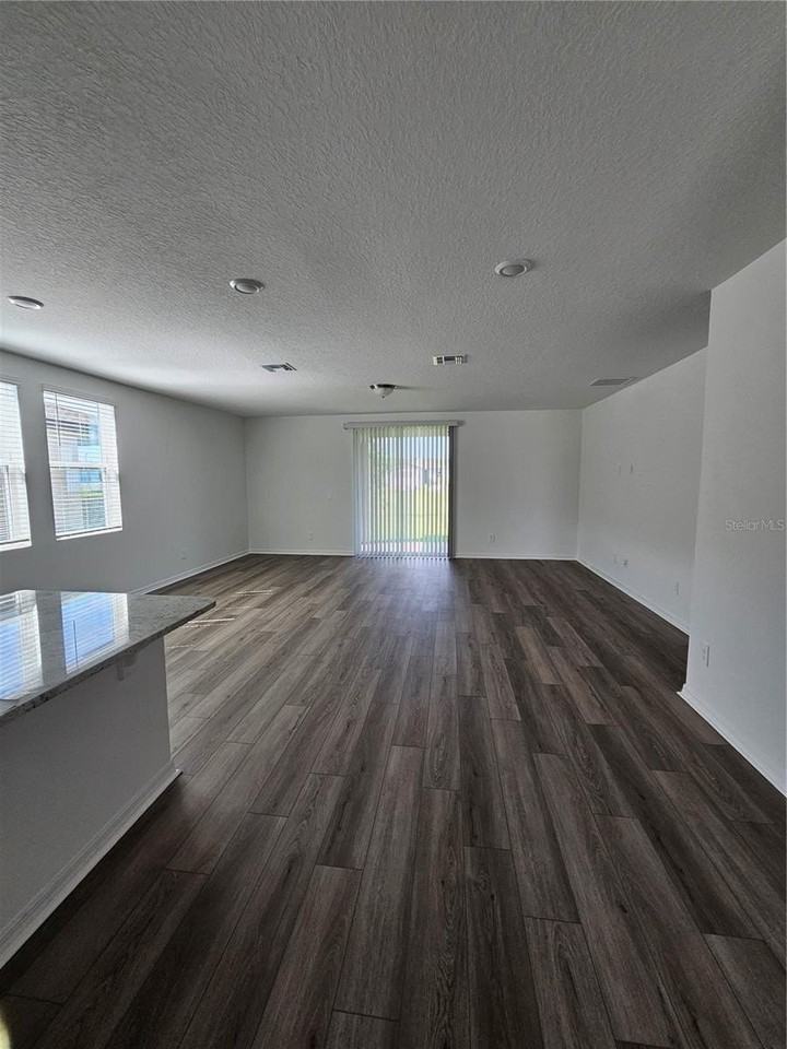 4519 Windy Oak Way - Photo 5 of 32