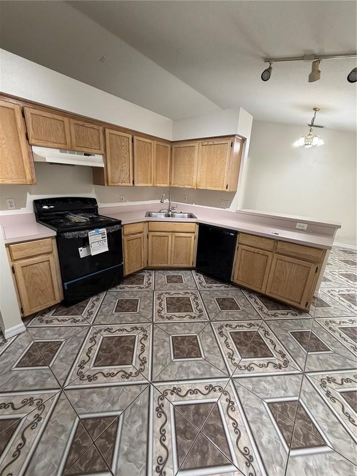 922 Elm Forest Dr - Photo 7 of 20