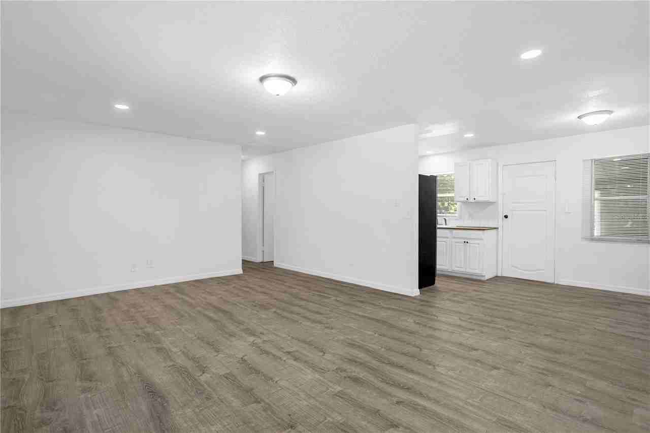 516 Pitt St - Photo 2 of 17