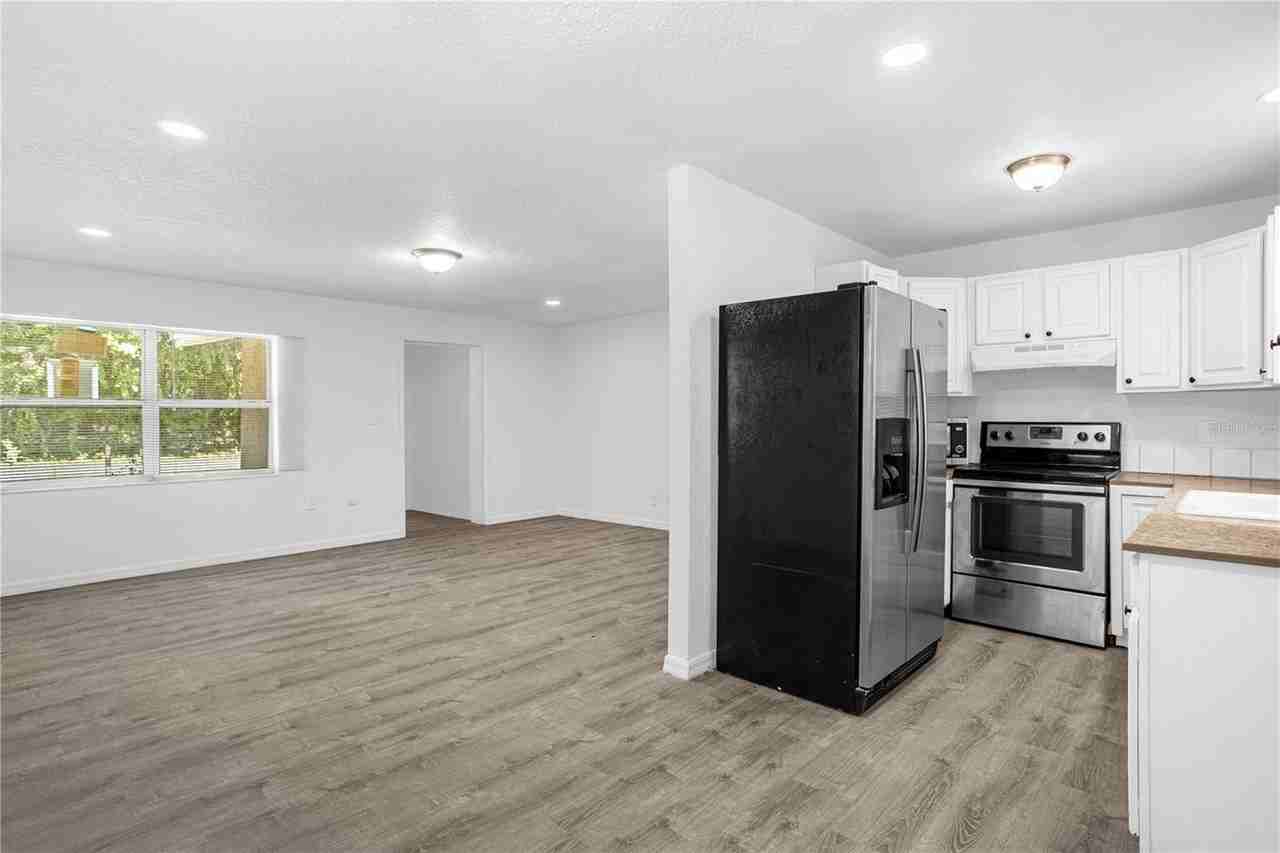 516 Pitt St - Photo 3 of 17