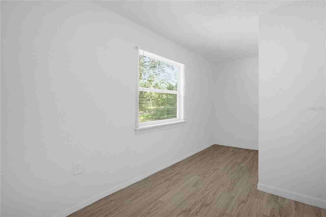 516 Pitt St - Photo 5 of 17