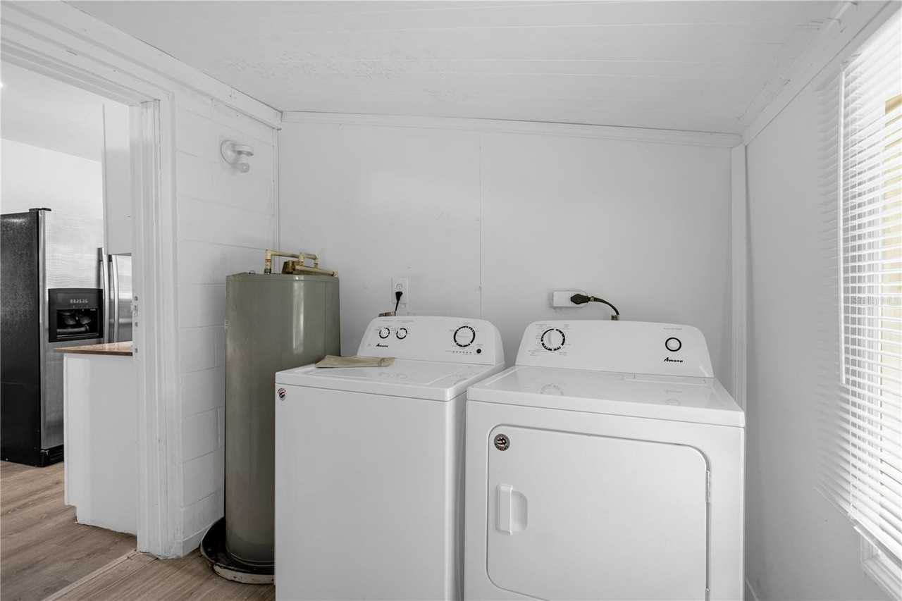 516 Pitt St - Photo 6 of 17