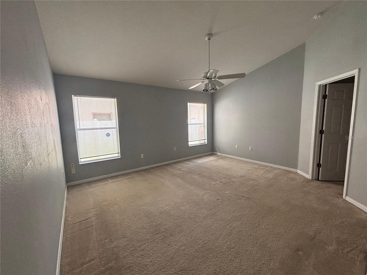 3068 Cameron Dr - Photo 2 of 12