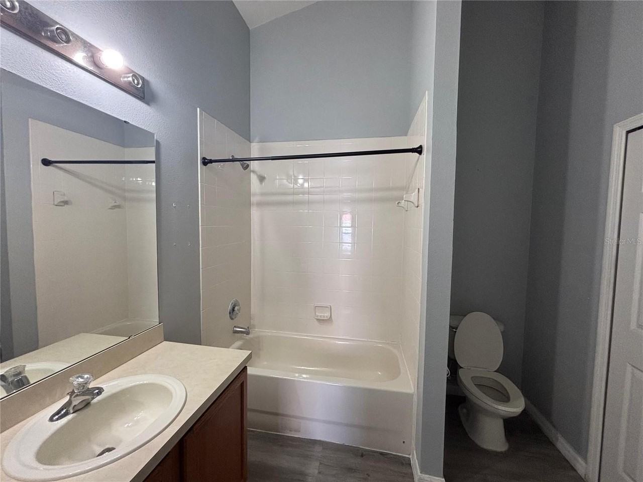 3068 Cameron Dr - Photo 5 of 12