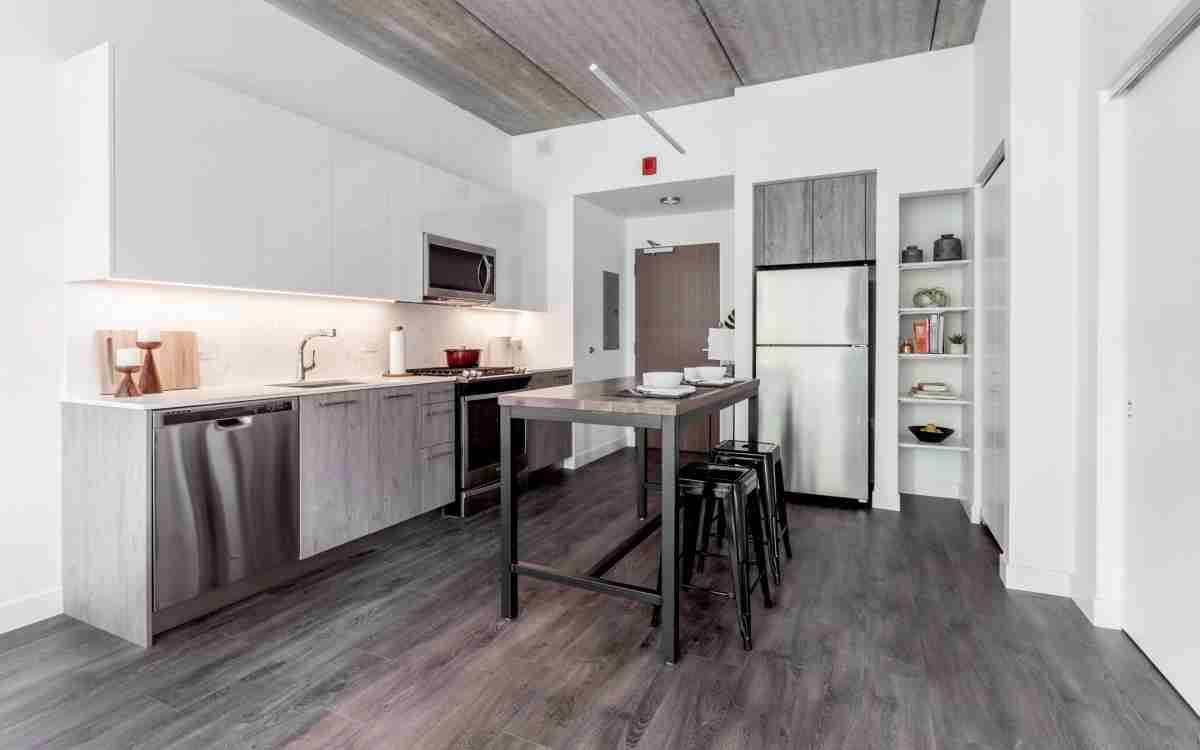 1590 Elmwood Ave #99