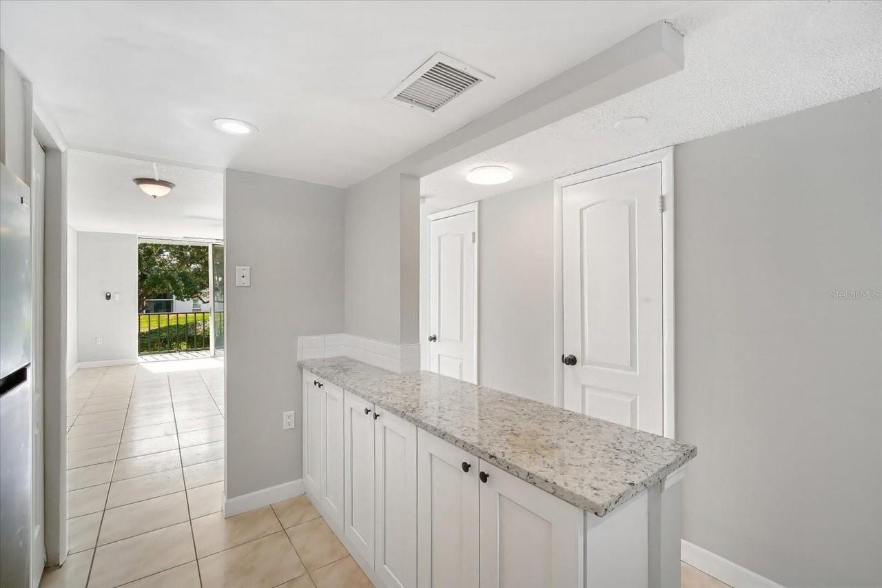 811 Russell Ln #309 - Photo 7 of 34