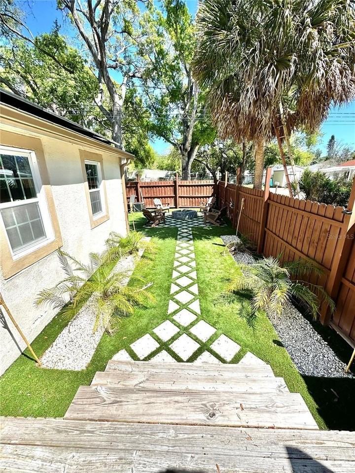 4653 78th Ln N - Photo 6 of 24