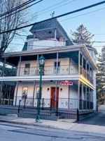 featured image of 11 Walnut St Apt 3r #3R