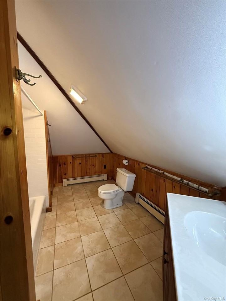 104 E Main St Apt 5 - Photo 7 of 9