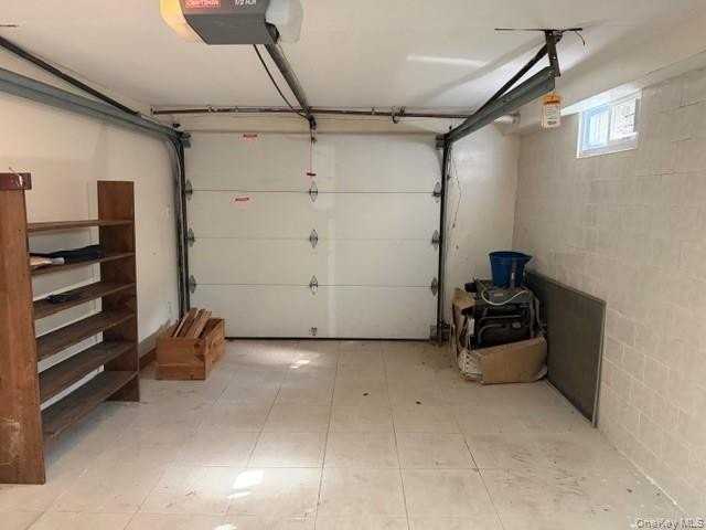 268 Schenck Ave - Photo 4 of 17