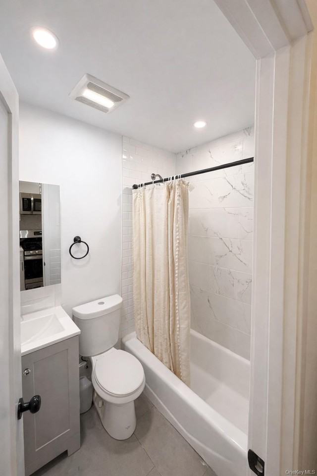 69 Avenue C - Photo 4 of 11