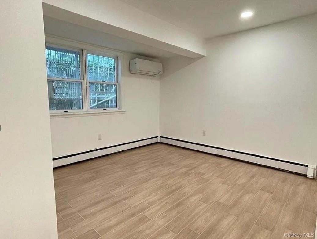 79 Ludlow St - Photo 4 of 8