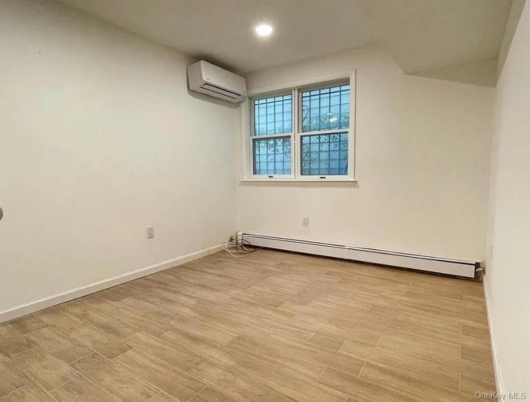 79 Ludlow St - Photo 7 of 8