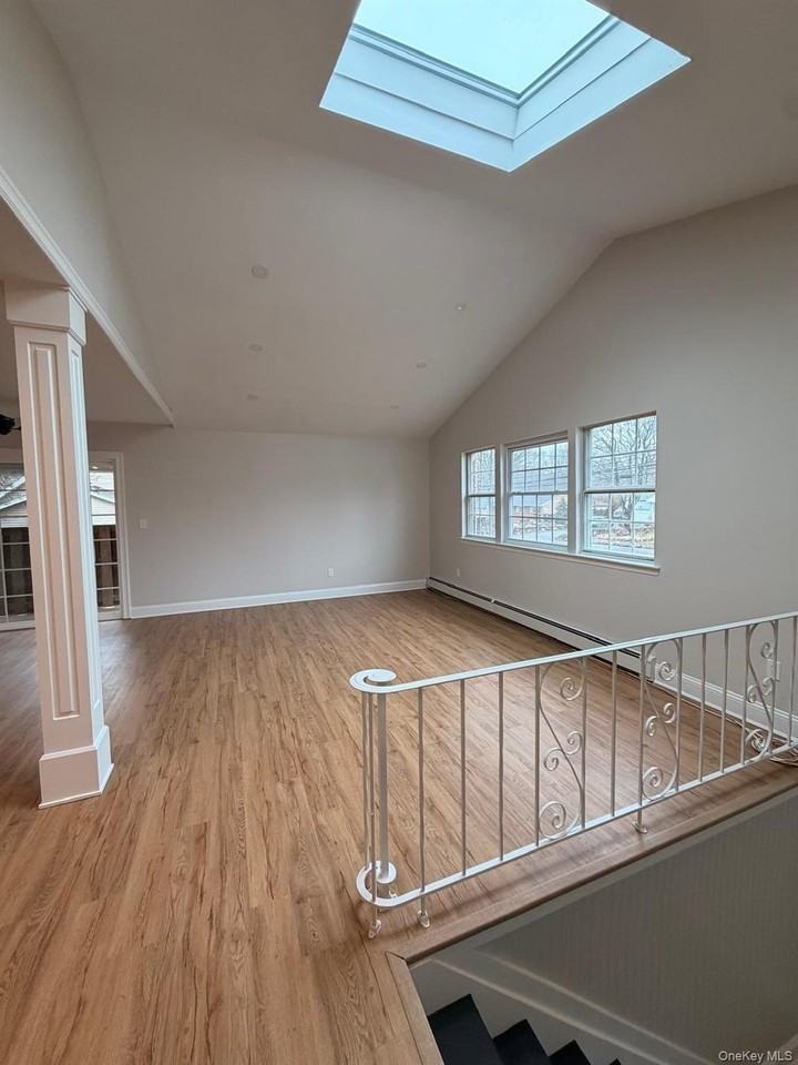 740 Church St - Photo 4 of 23