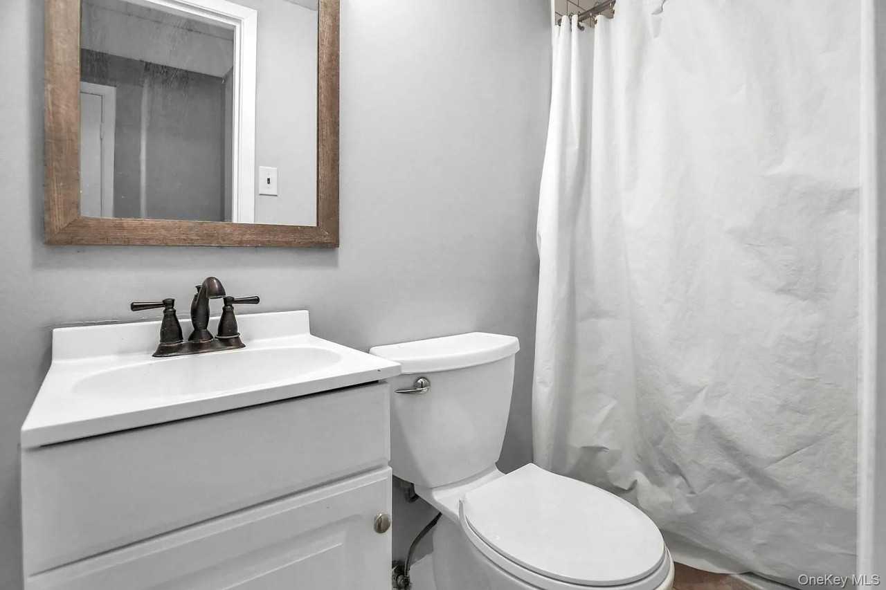 44 University Heights Dr - Photo 6 of 12