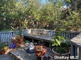270 Cottage Walk - Photo 5 of 18