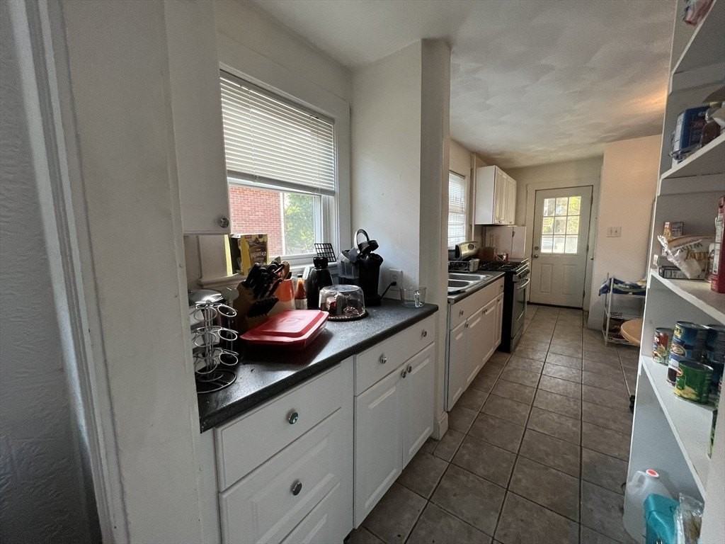 481 Washington St Unit 1 - Photo 7 of 16