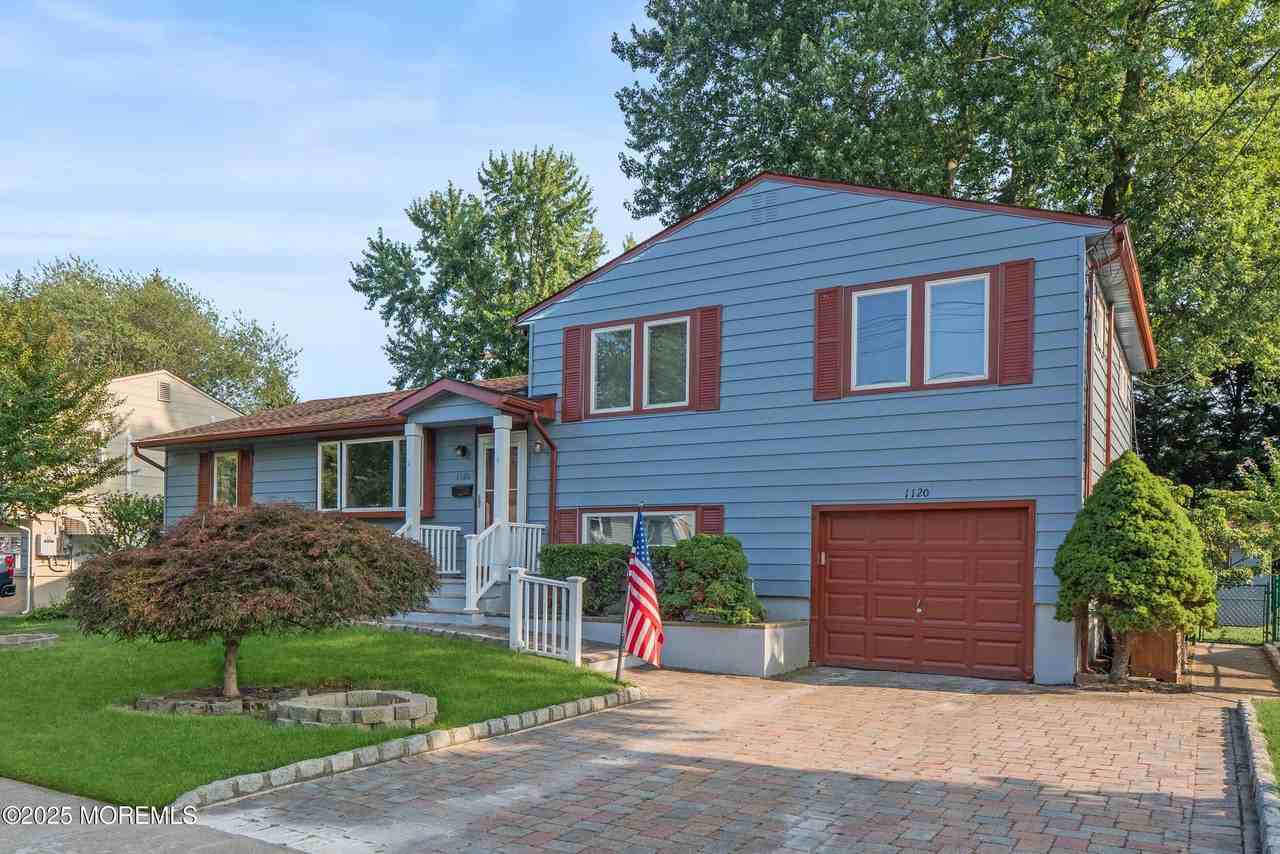 1120 Darlene Ave - Photo 3 of 38