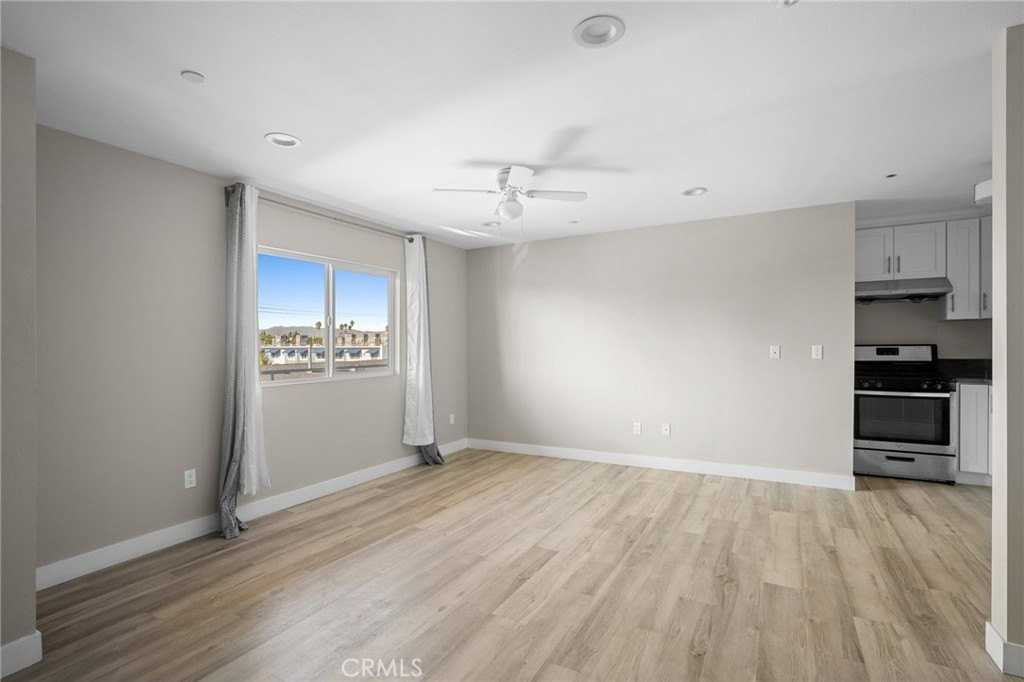 11731 Runnymede St #3 - Photo 3 of 16