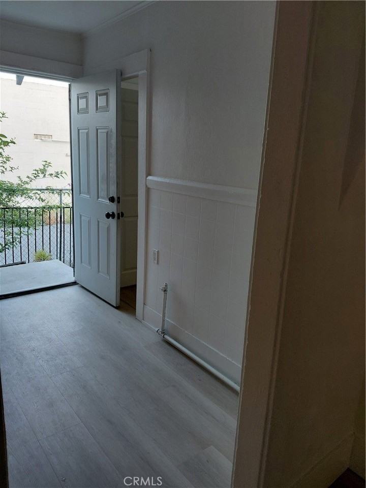 154 N 1st St - Photo 7 of 10