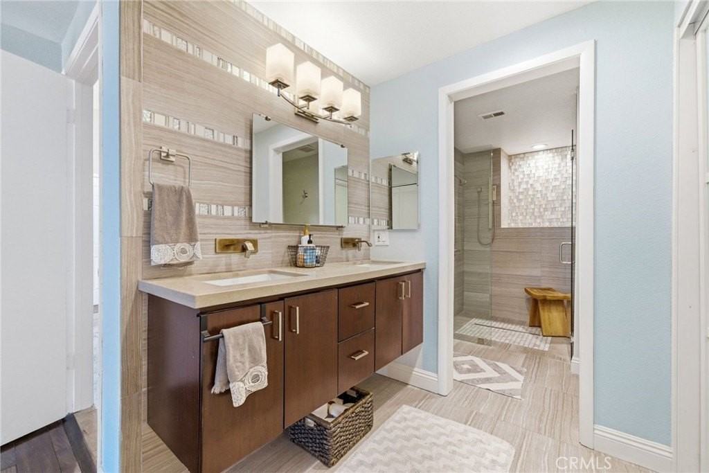 870 Deep Crk - Photo 7 of 23