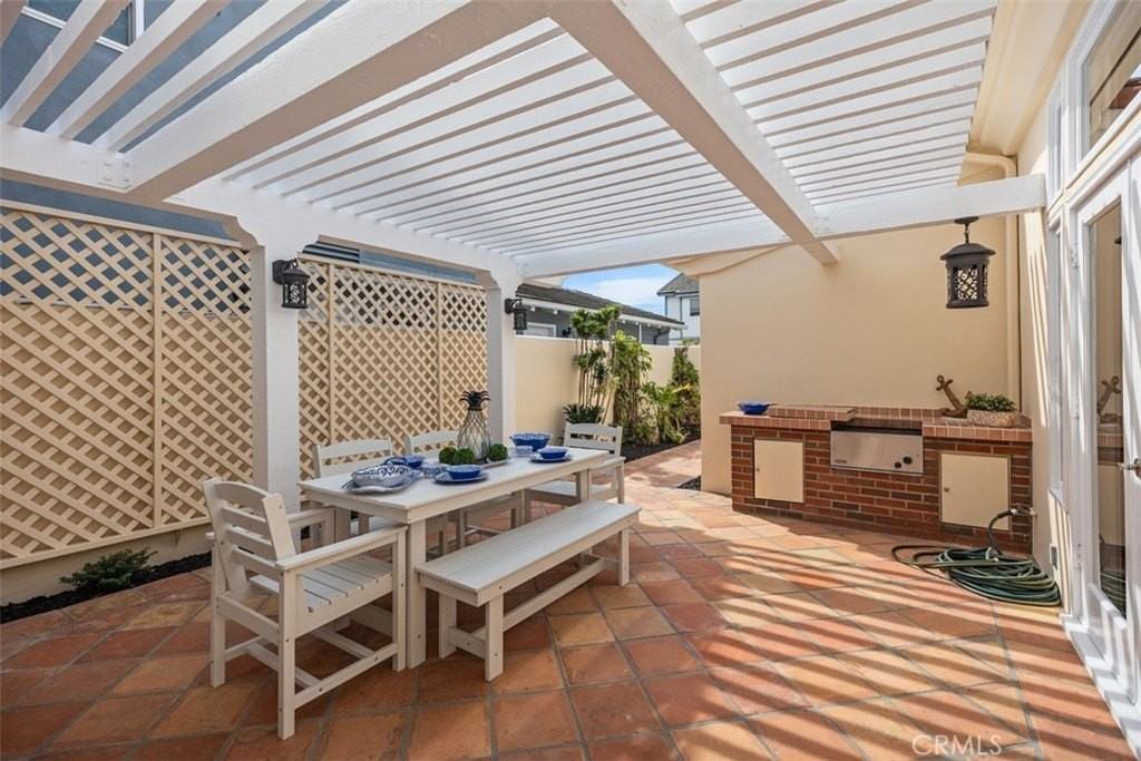 236 Via Eboli - Photo 5 of 39