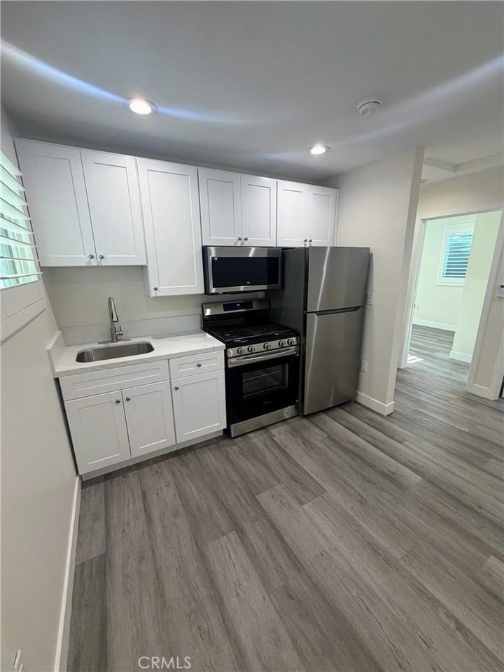 4656 Bell Ave #A - Photo 4 of 8