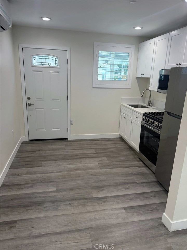 4656 Bell Ave #A - Photo 6 of 8