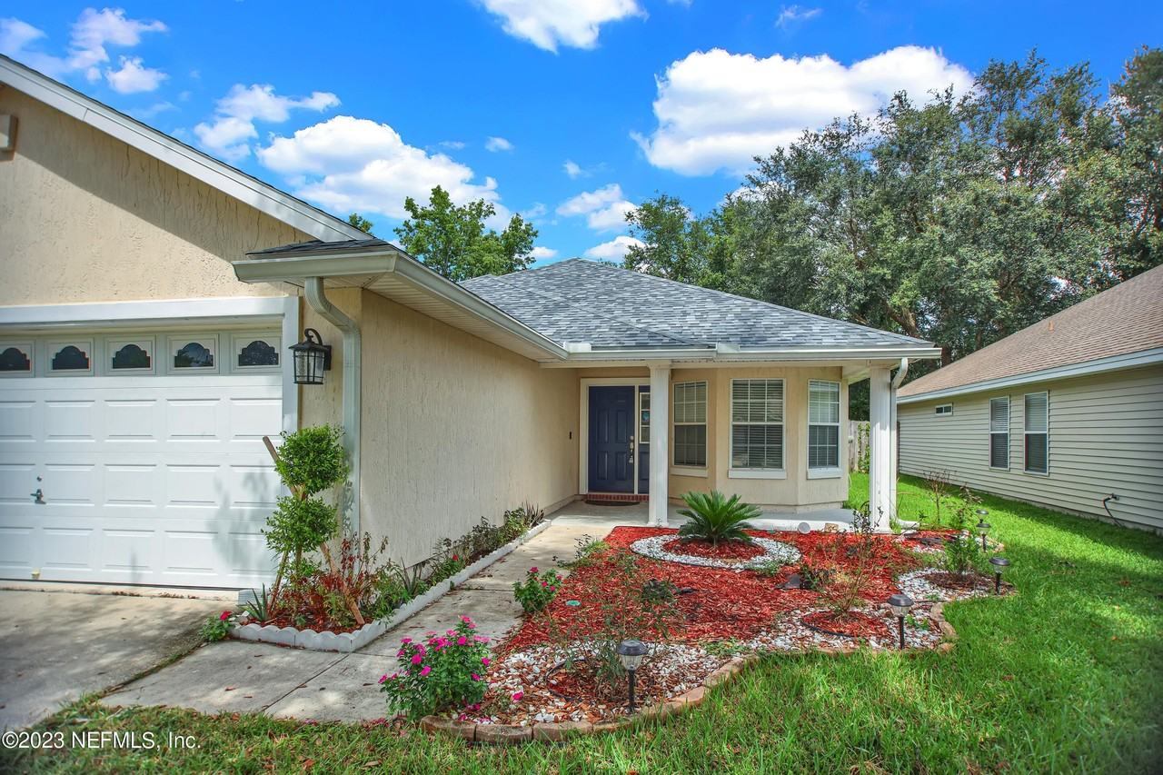 757 Mackenzie Cir - Photo 2 of 32