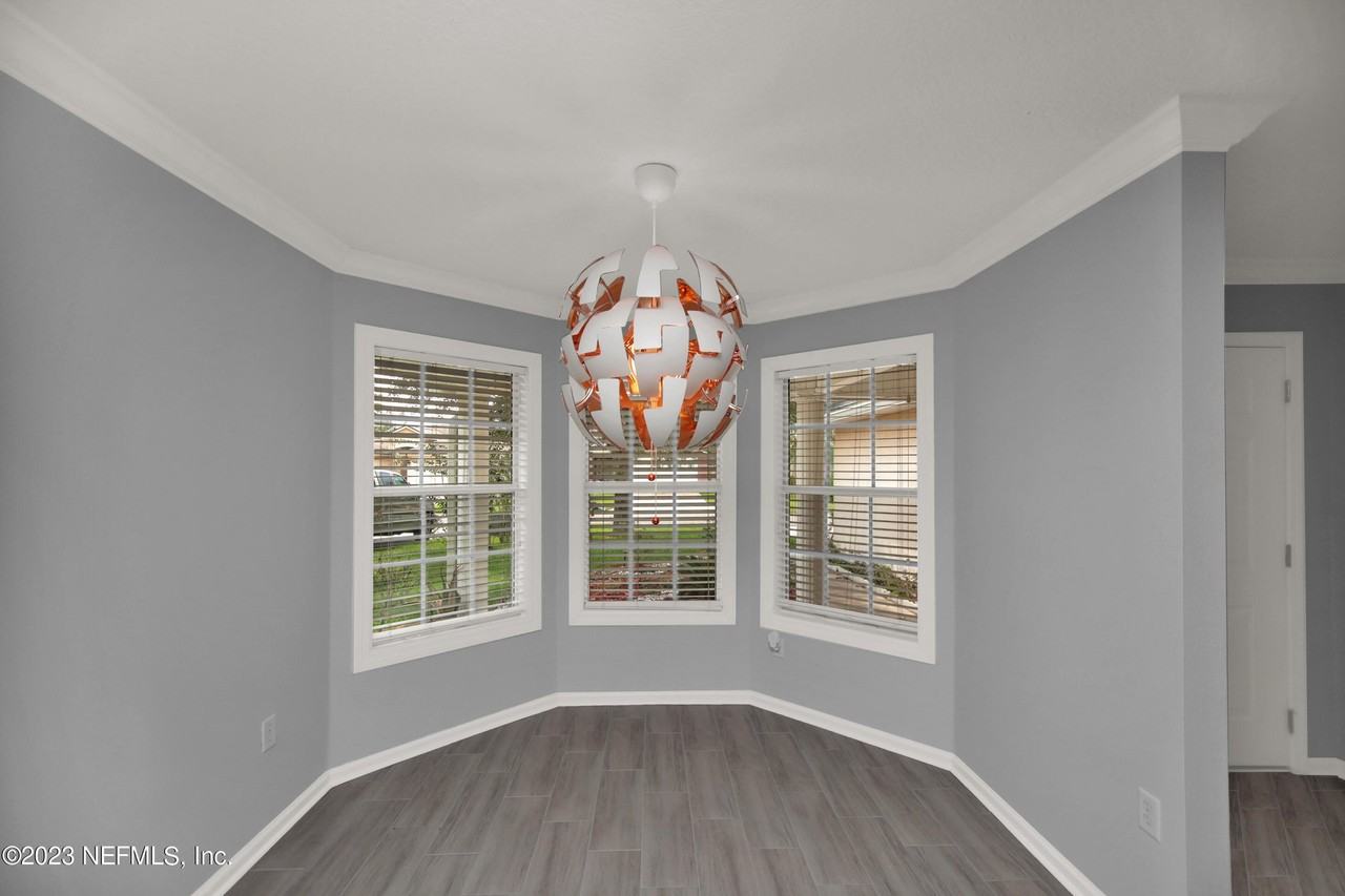 757 Mackenzie Cir - Photo 4 of 32