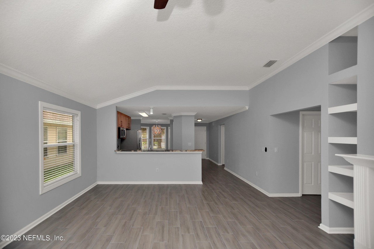 757 Mackenzie Cir - Photo 5 of 32