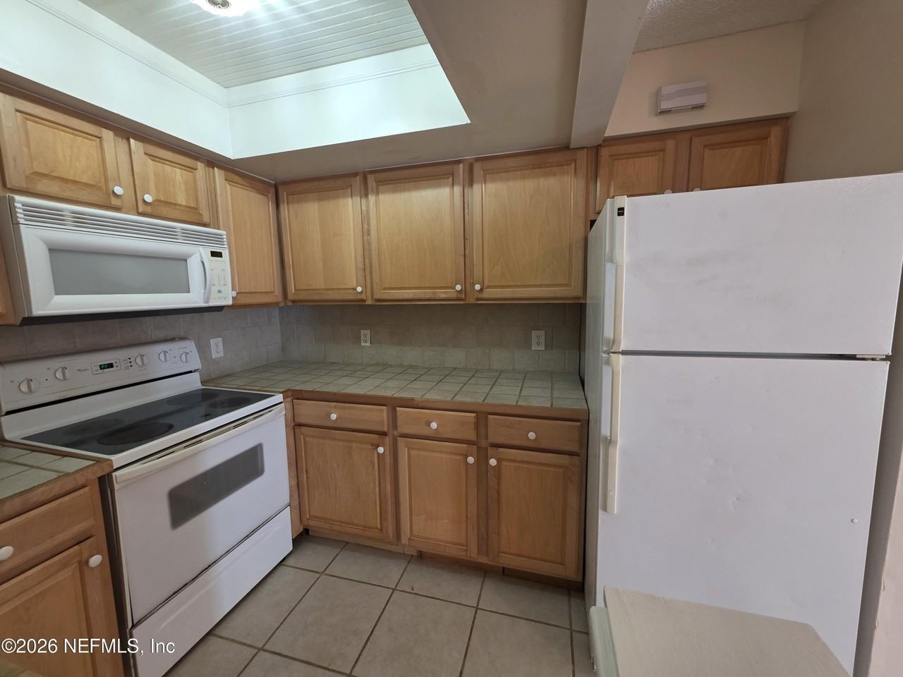 1603 Challenger Ct W #1603 - Photo 5 of 28