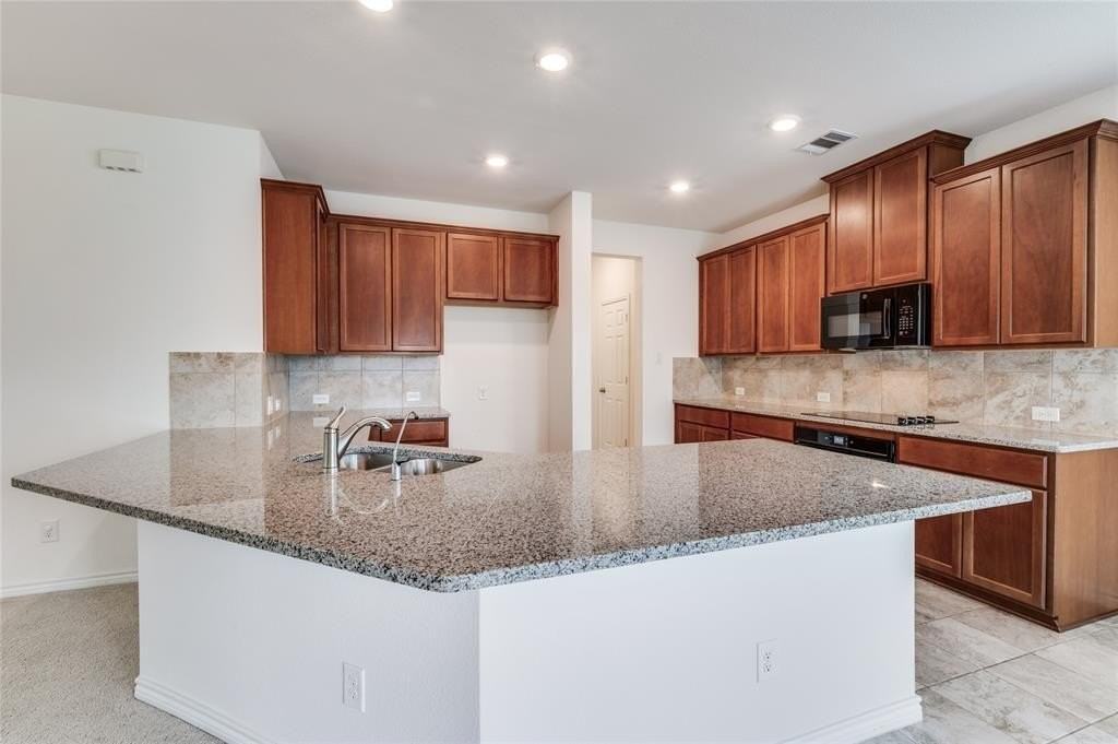 8089 Rabbit Dr - Photo 6 of 37