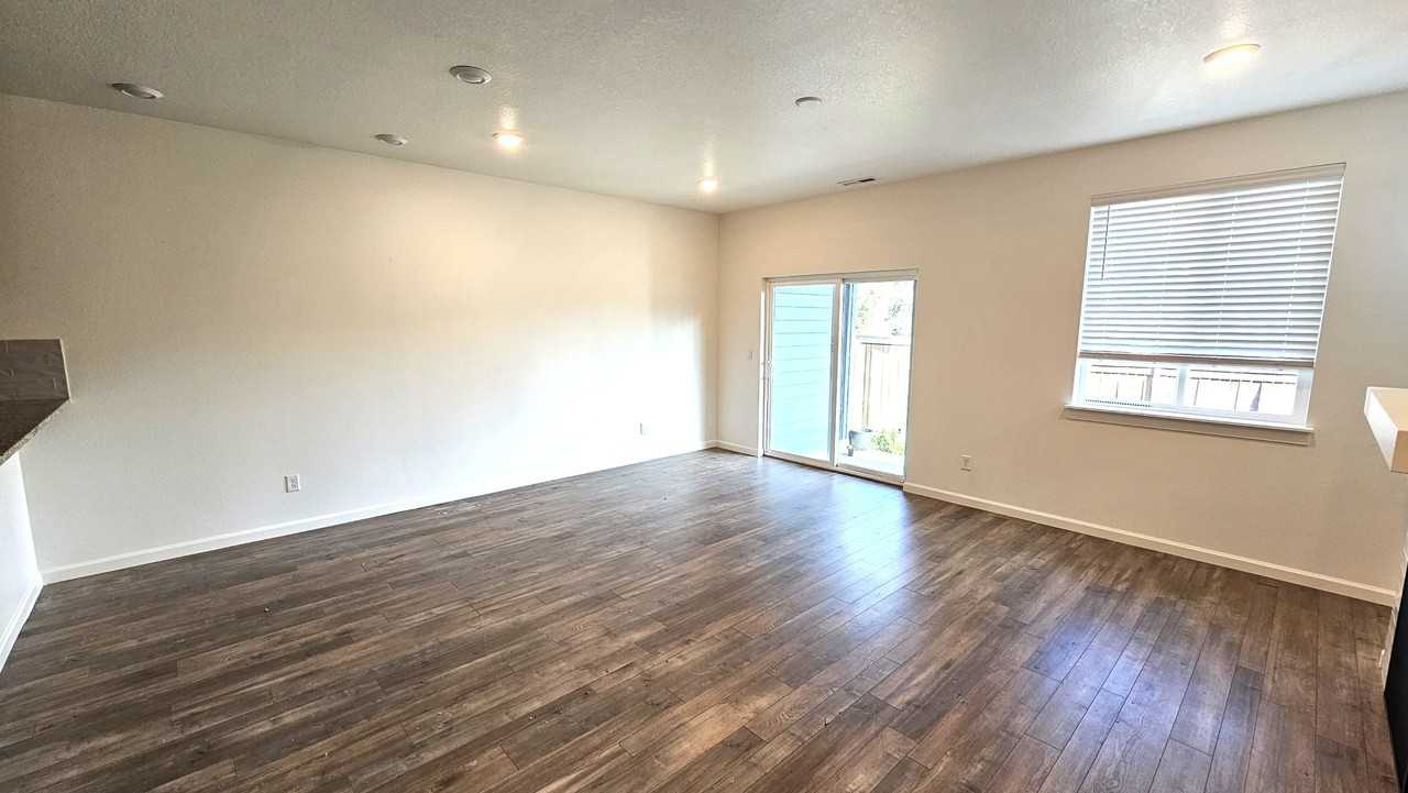 4206 S Waters Edge Way #1 - Photo 3 of 12