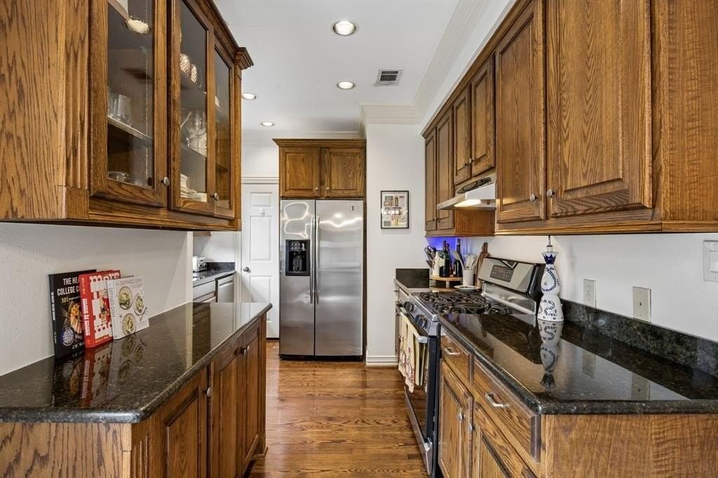 3101 Rosedale Ave #D - Photo 7 of 23