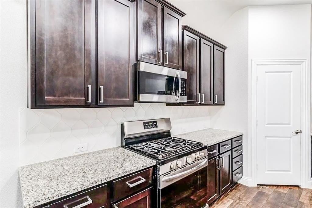 11324 Blaze St - Photo 3 of 20