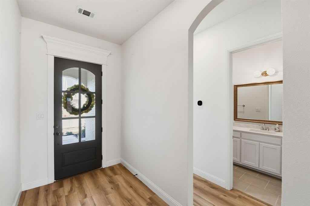 256 Observation Dr N - Photo 5 of 36