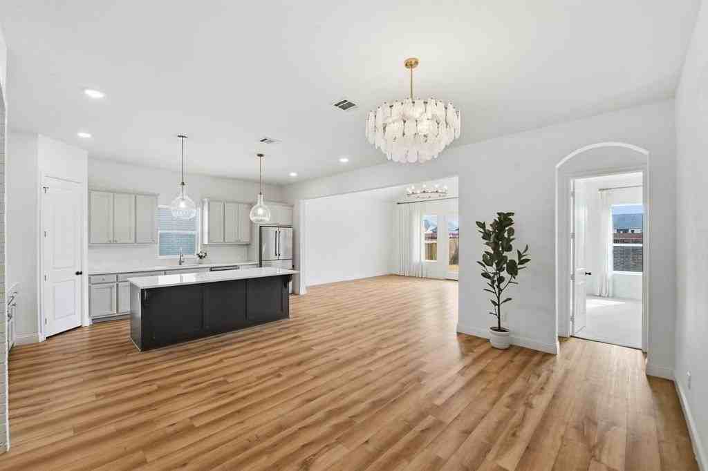 256 Observation Dr N - Photo 7 of 36