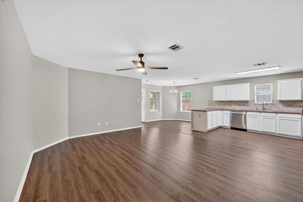 3304 Glenmore Dr - Photo 6 of 29