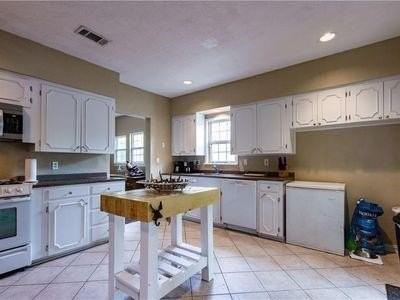 1817 Thomas Pl - Photo 4 of 19