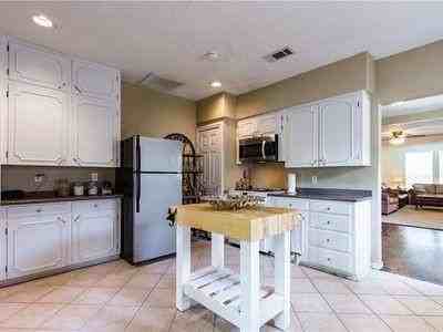 1817 Thomas Pl - Photo 5 of 19