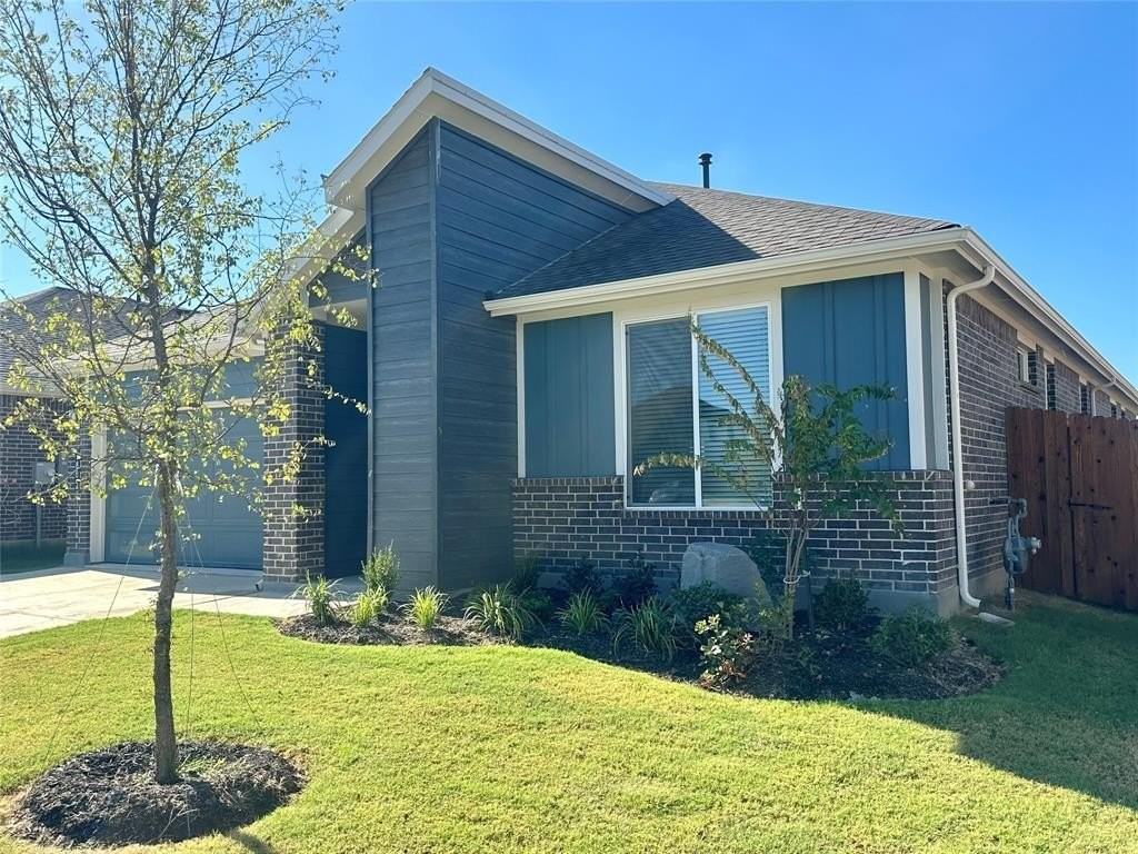 1805 Woodpecker St - Photo 2 of 40