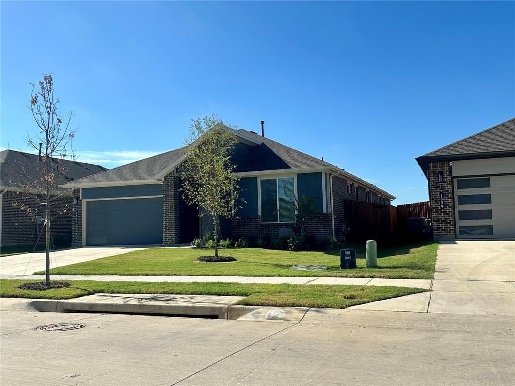 1805 Woodpecker St - Photo 6 of 40