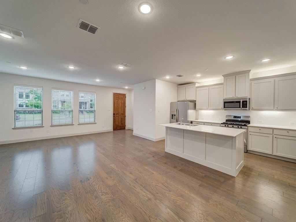 7228 Sideoats Gama St - Photo 7 of 25